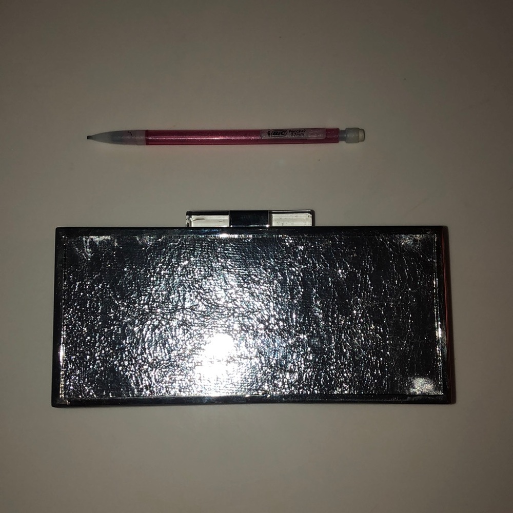 Silver clutch - Picture 5 of 5